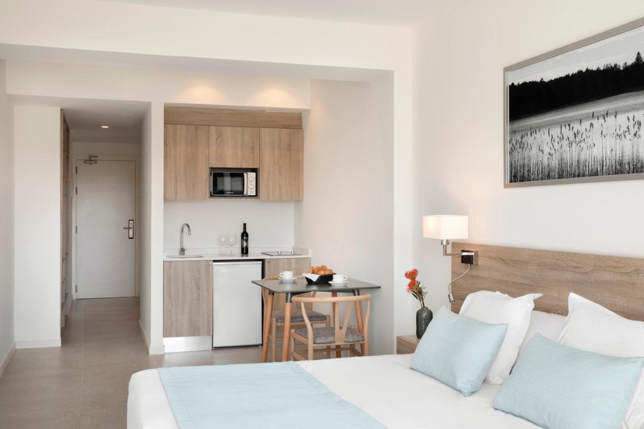 Aparthotel Marina Drach Porto Cristo Bagian luar foto
