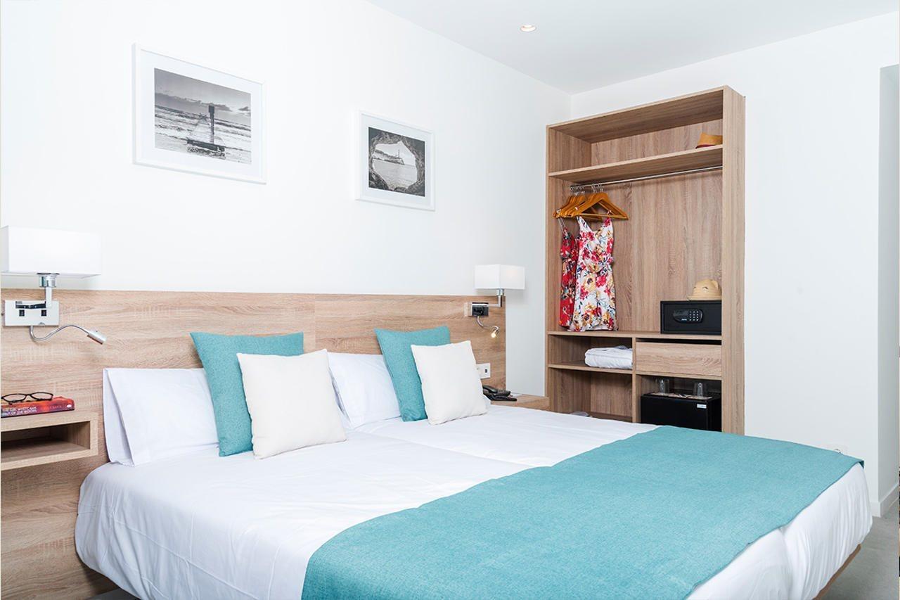 Aparthotel Marina Drach Porto Cristo Bagian luar foto